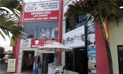 O edifício onde o apartamento está situado