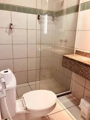 Uma casa de banho em Beach Front Apartment near Beach Park