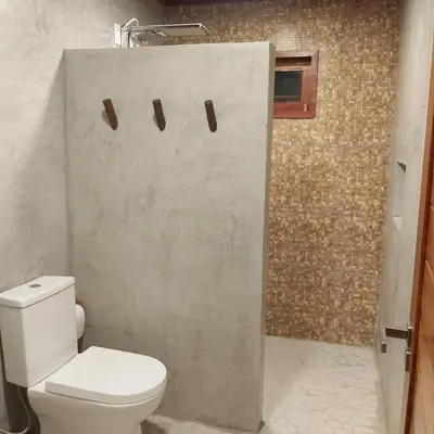 Uma casa de banho em Pousada Flor de Lena- suíte Lírio -Icaraizinho