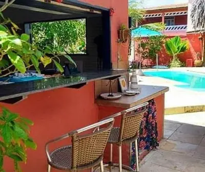 A piscina em ou perto de Pousada A Vida é Bela