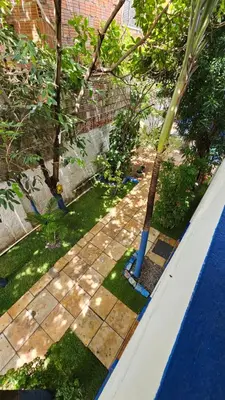 Um jardim no exterior de Pousada Capitolio 02 Canoa Quebrada