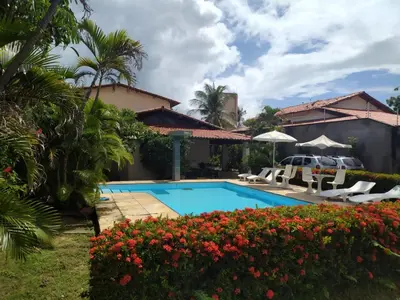 A piscina em ou perto de Cumbuco - Casa de praia com piscina e deck