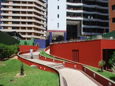O edifício onde o apartamento está situado