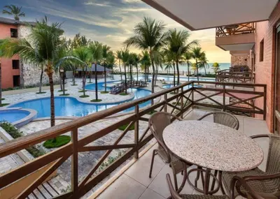 A piscina em ou perto de [Kariri 215] 46m², pé na areia, varanda vista mar!