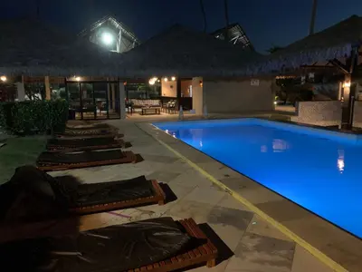 A piscina em ou perto de Cumbuco Eco Paradise apto com varanda