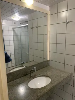 Uma casa de banho em Condomínio com vista para o Mar e Piscina no CUMBUCO- AP 106