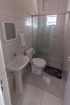 Uma casa de banho em Praieiro pousada