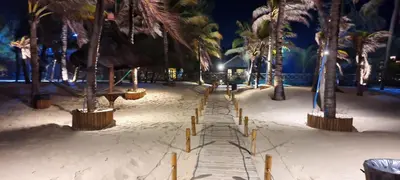 A planta de VG SUN CUMBUCO - PARAÍSO PÉ NA AREIA PARA 4 PESSOAS - COM HIDRO, SAUNA, PISCINA, COZINHA COMPLETA, PARQUINHO E WI-Fl