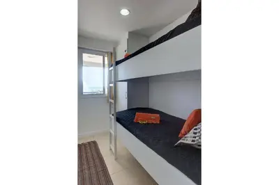 Uma cama ou camas num quarto em Beach Village #403 - Praia do Futuro por Carpediem