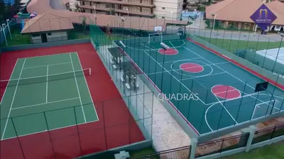 Comodidades para jogar ténis e squash em Riviera Beach Place And Manhattan Golf Residence Up to 6 Adults and 3 Children ou nas proximidades