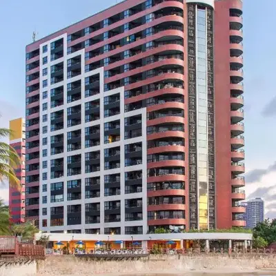 IATE PLAZA HOTEL 402