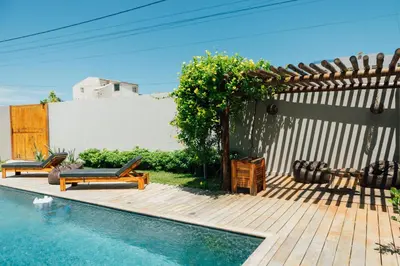 A piscina em ou perto de Vila Tuga