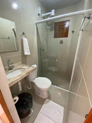 Uma casa de banho em Viva Praia Flats, maravilhosa hospedagem na praia!