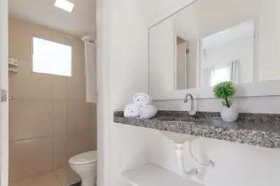 Uma casa de banho em Beach Townhouses #106 - Conforto por Carpediem
