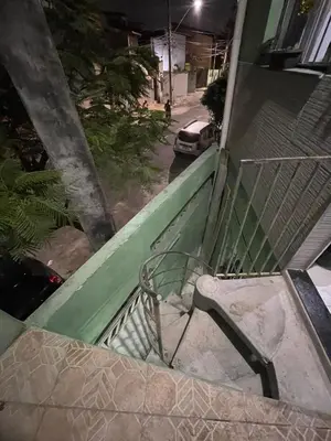 Uma varanda ou terraço em Kitnet mobiliado, confortável e bem localizado.