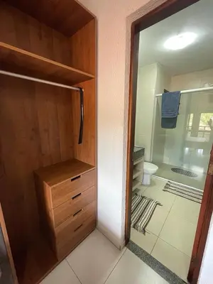 Uma casa de banho em Aluguel Apto. Triplex Guaramiranga.