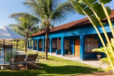 Um jardim no exterior de Vila Kavaju Preá
