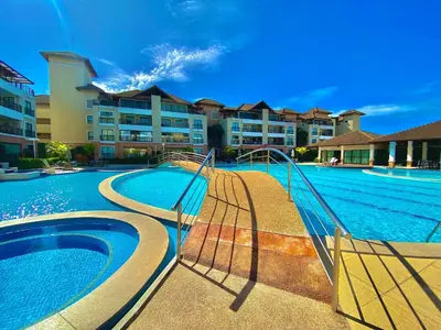 A piscina em ou perto de Condomínio Mediterranee Residence por Be My Guest