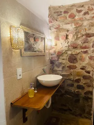 Uma casa de banho em Villa Chic Pousada
