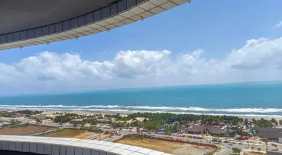 Uma vista do mar geral ou uma vista do mar a partir do apartamento