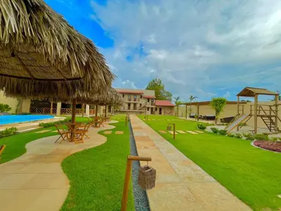 A piscina em ou perto de POUSADA OBAH VILLAGE