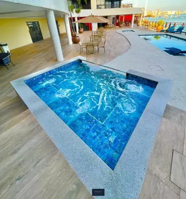 A piscina em ou perto de IATE PLAZA - Calçadão - Frente Mar 205