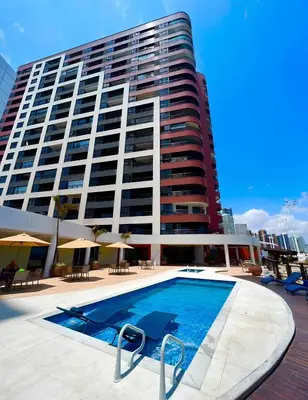 A piscina em ou perto de Flat Iate