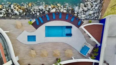 A piscina em ou perto de Flat Iate
