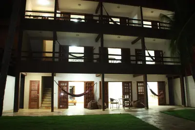 O edifício onde a casa de hóspedes está situado