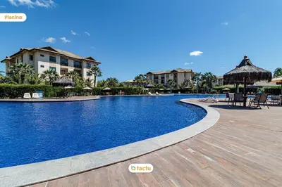A piscina em ou perto de Bangalô frente-mar no VG Sun para 6