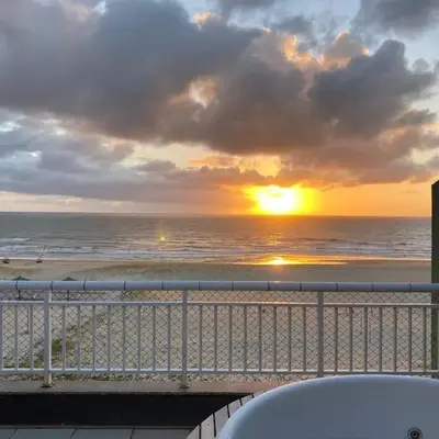 TERRAMARIS DUPLEX LUXO - FRENTE MAR