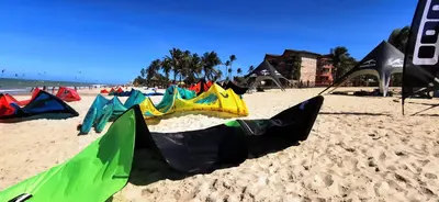 Uma praia em ou perto do apartamento