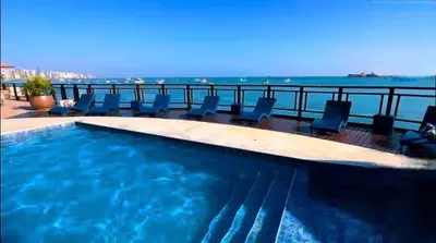A piscina em ou perto de Iate Plaza Flat 613