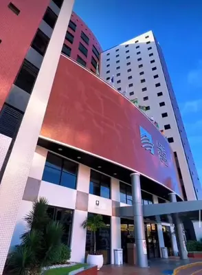 O edifício onde o aparthotel está situado