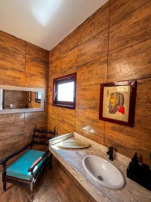 Uma casa de banho em Casa Egípcia em Morro branco - na quadra da praia