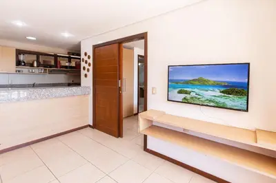 Uma televisão e/ou sistema de entretenimento em [KaririBeach319] Incrível Flat 2qts à beira-mar