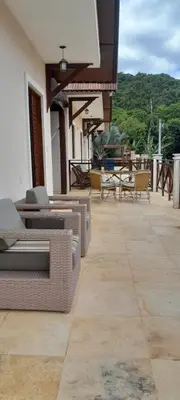 Uma vista geral da montanha ou uma vista da montanha a partir da casa de férias