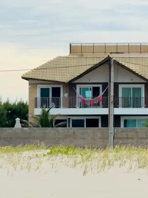 O edifício onde o apartamento está situado