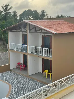 Uma varanda ou terraço em De Olho no Mar A única pousada de frente para o mar em Paracuru