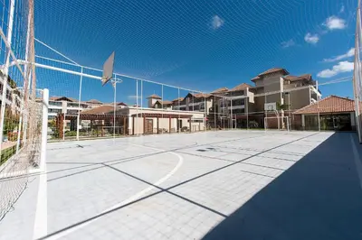 O edifício onde o apartamento está situado