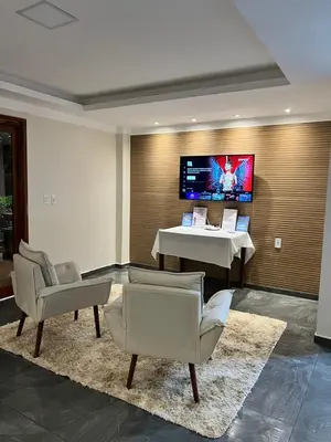Uma televisão e/ou sistema de entretenimento em Chale Ouro Verde - Serra de Guaramiranga