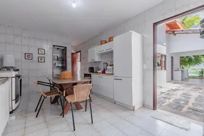 A cozinha ou kitchenette de Casa em Porto das Dunas por Carpediem