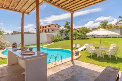 A piscina em ou perto de Casa em Porto das Dunas por Carpediem