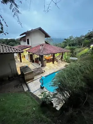 A piscina em ou perto de MANSÃO 6 suítes Piscina Challet Montana