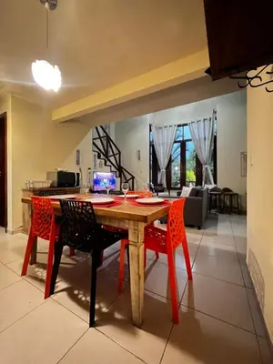 Uma televisão e/ou sistema de entretenimento em MANSÃO 6 suítes Piscina Challet Montana