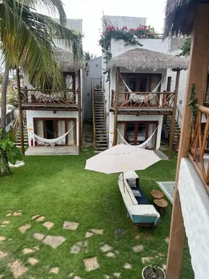 Um jardim no exterior de Casa di Maria flats