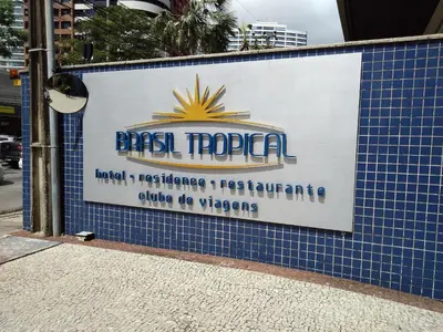 A planta de Flat Brasil Tropical Meireles by Escala