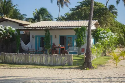 Um jardim no exterior de Casa Vento