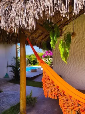 A piscina em ou perto de suite com ar-condicionado na Fullhausi Fortim